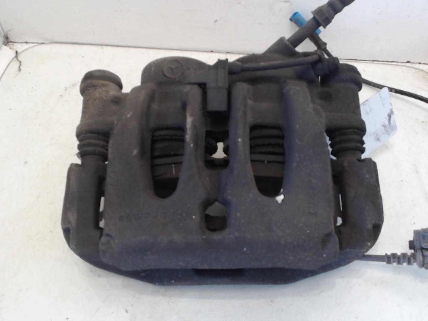 Etrier avant droit (freinage) MERCEDES SPRINTER 2 PHASE 1 Diesel - 1