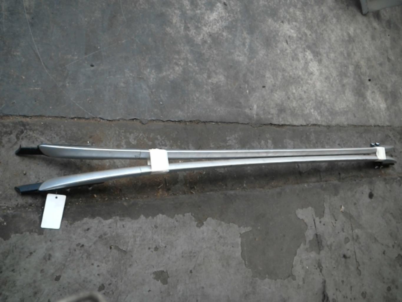 Barres de toit FORD FOCUS 2 PHASE 2 BREAK Diesel - 1