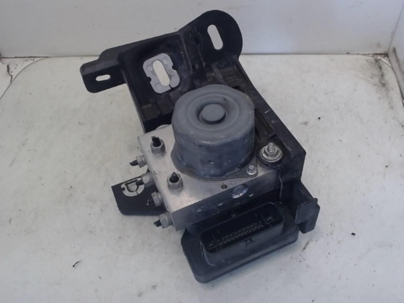 Bloc ABS (freins anti-blocage) OPEL CORSA E Essence - 1