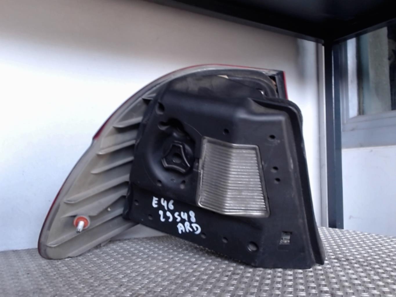 Fanale posteriore principale destro (luci) BMW SERIE 3 E46 PHASE 2 Diésel - 1