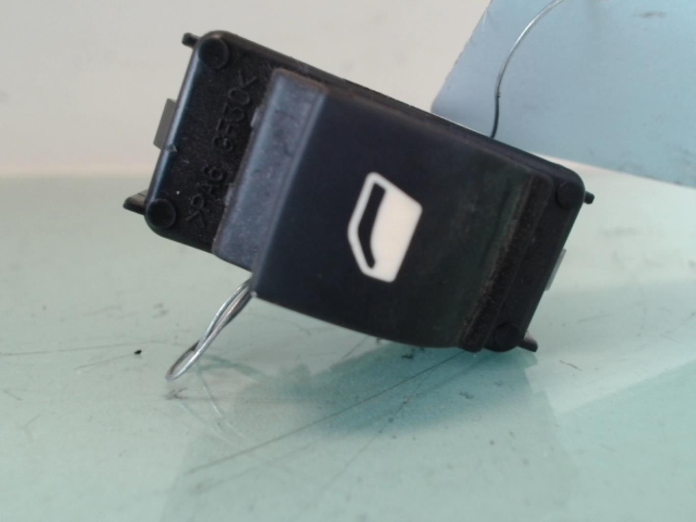 Interruttore lavacristalli posteriore destro CITROEN C4 2 PHASE 2 Diésel - 1