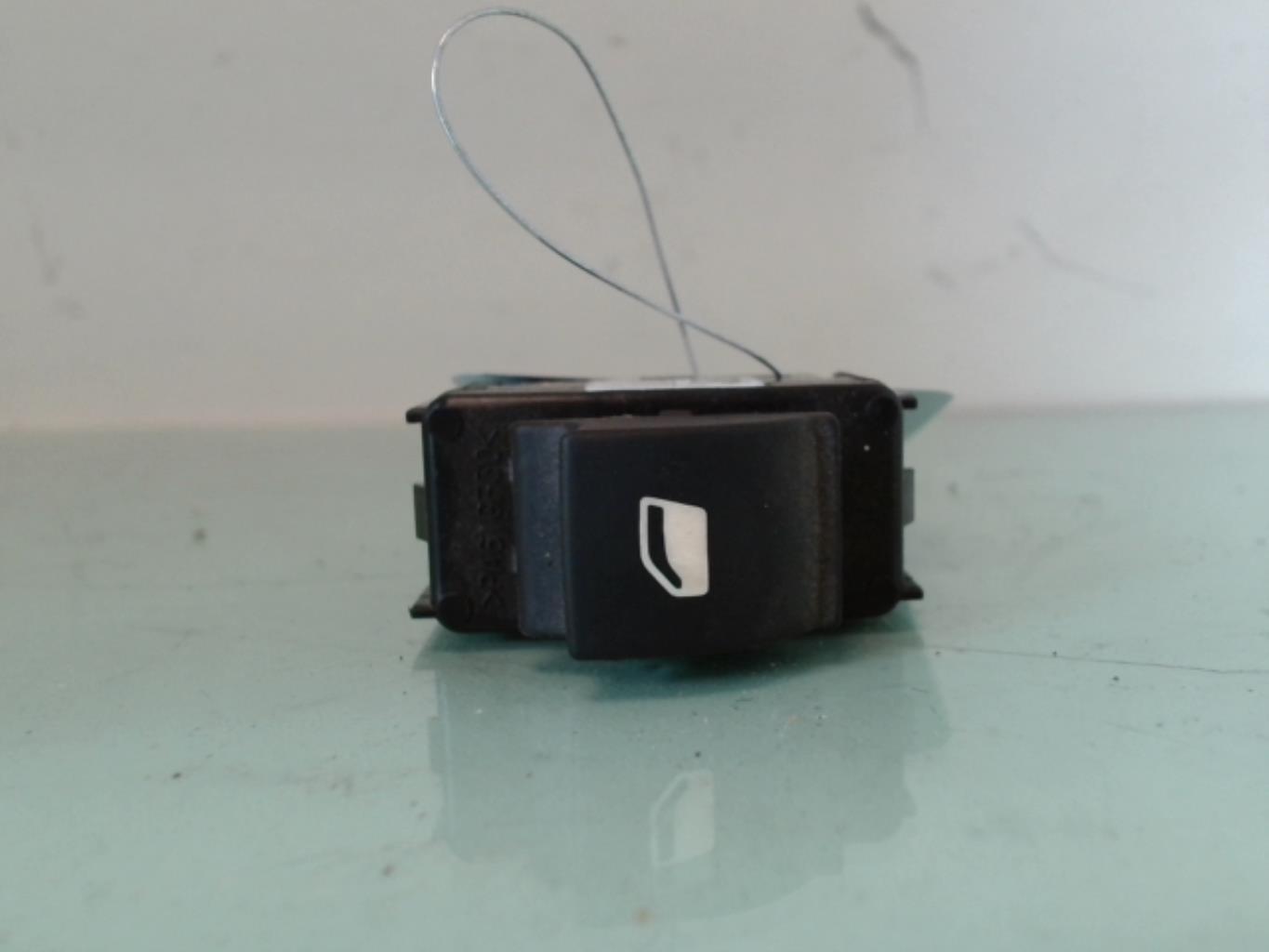 Interruttore lavacristalli posteriore sinistro CITROEN C4 2 PHASE 2 Diésel - 1