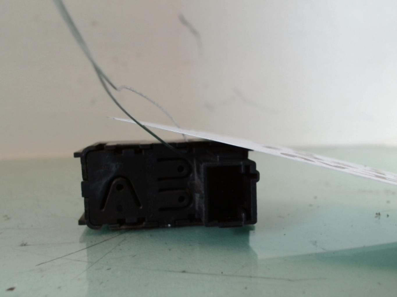 Interruttore lavacristalli anteriore destro CITROEN C4 2 PHASE 2 Diésel - 1