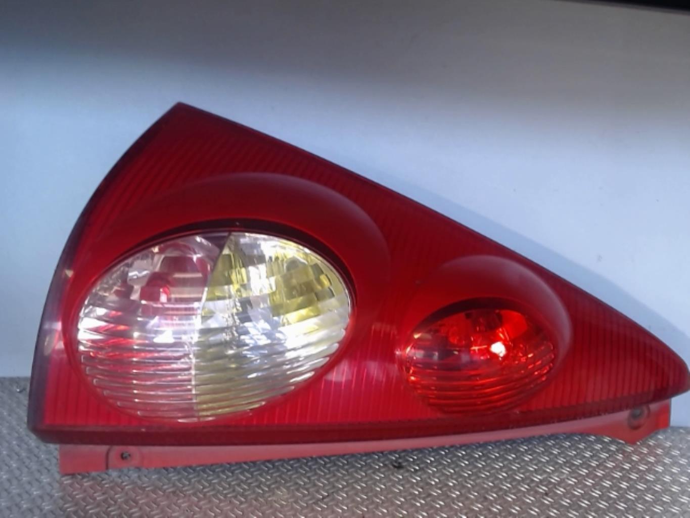 Fanale posteriore principale sinistro (luci) PEUGEOT 107 PHASE 1 Gasolina - 1