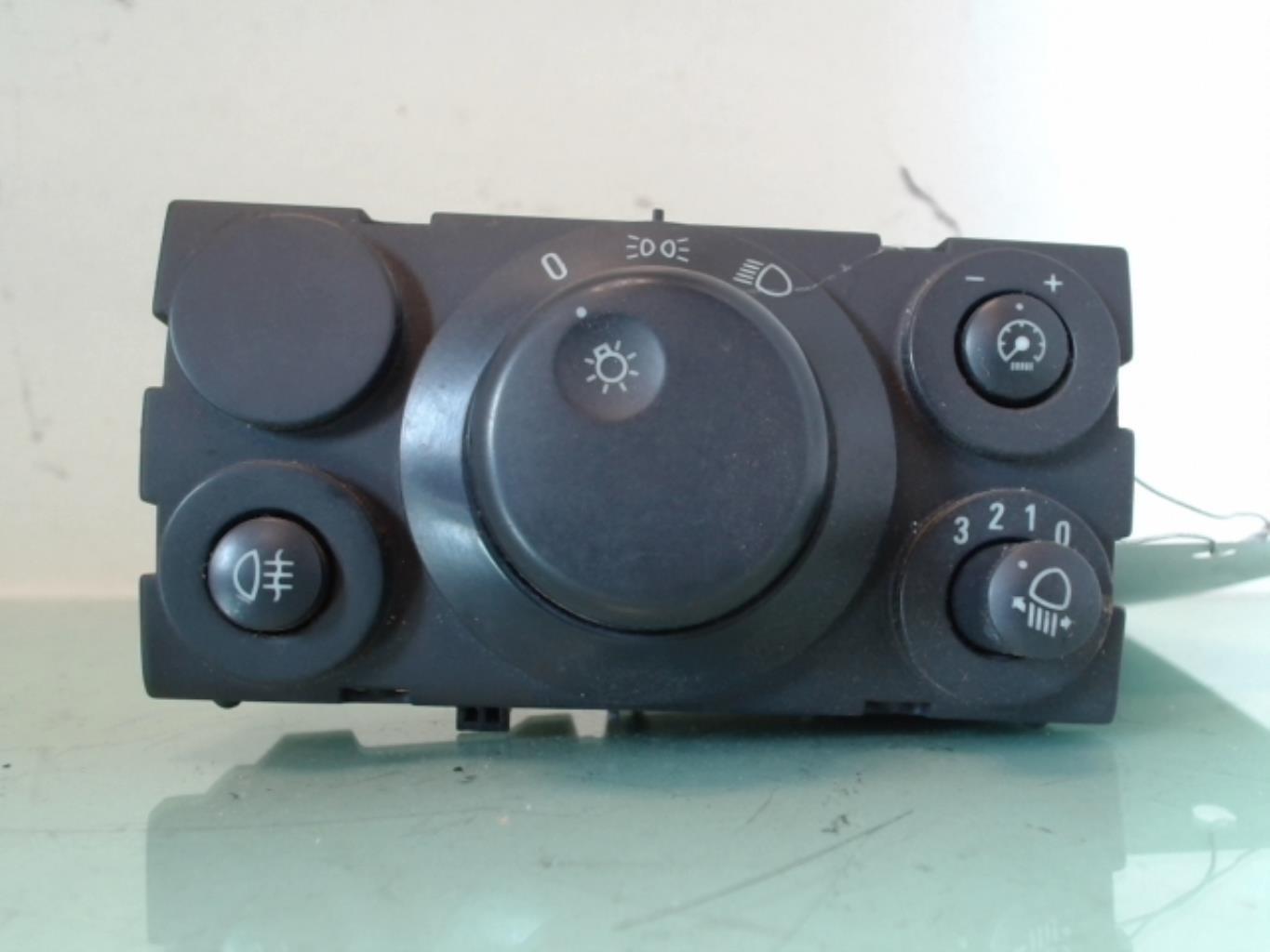 Commande de phare OPEL ASTRA H PHASE 1 Diesel - 1
