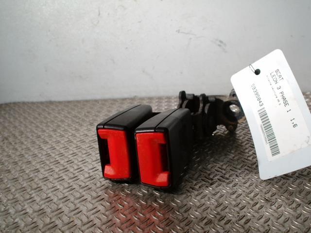 Aggancio cintura sicurezza posteriore sinistro SEAT LEON 3 PHASE 1 Diésel - 1