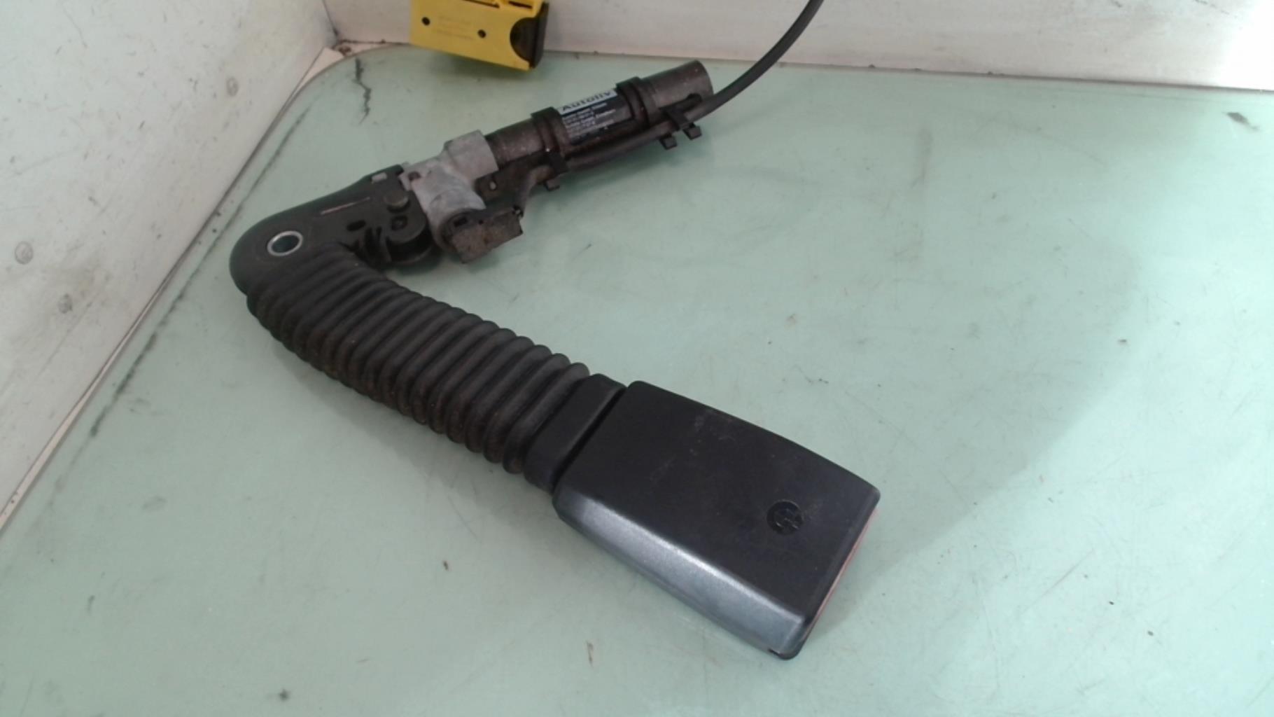 Aggancio cintura sicurezza anteriore destro BMW SERIE 3 E46 PHASE 1 Diésel - 1