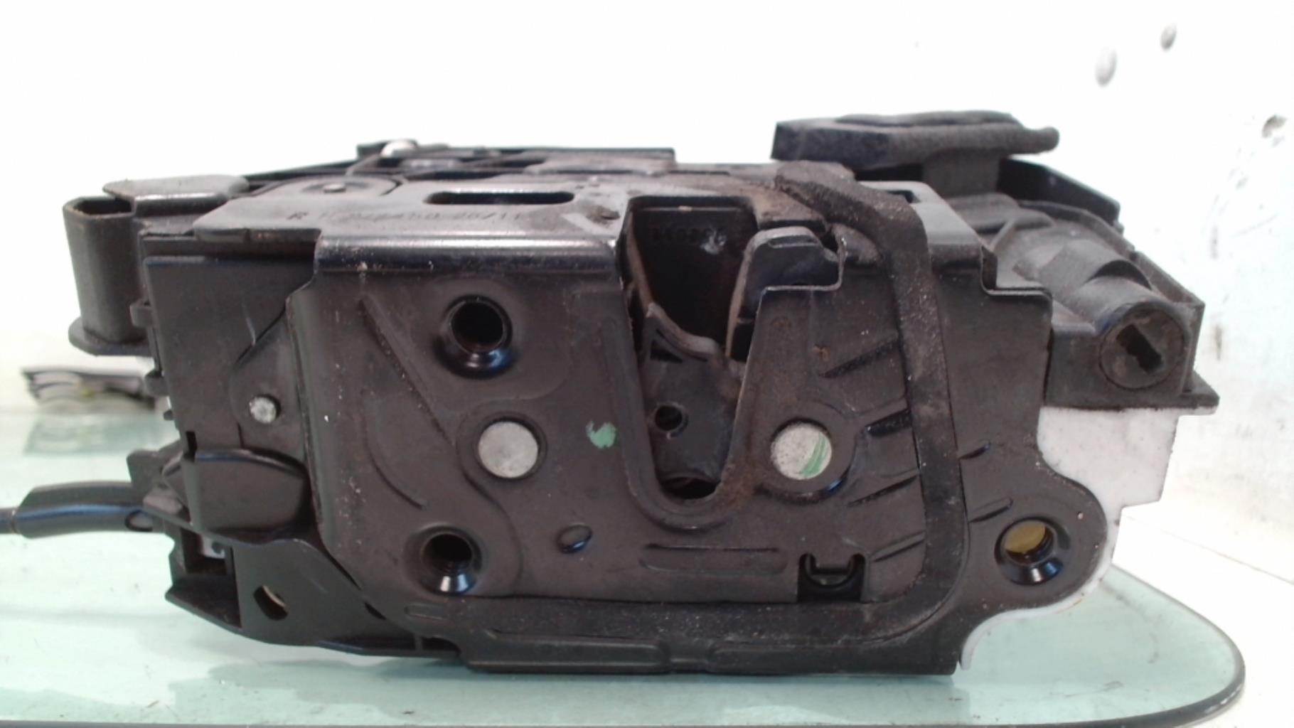 Chiusura centralizzata anteriore destra VOLKSWAGEN POLO 5 PHASE 1 Gasolina - 1
