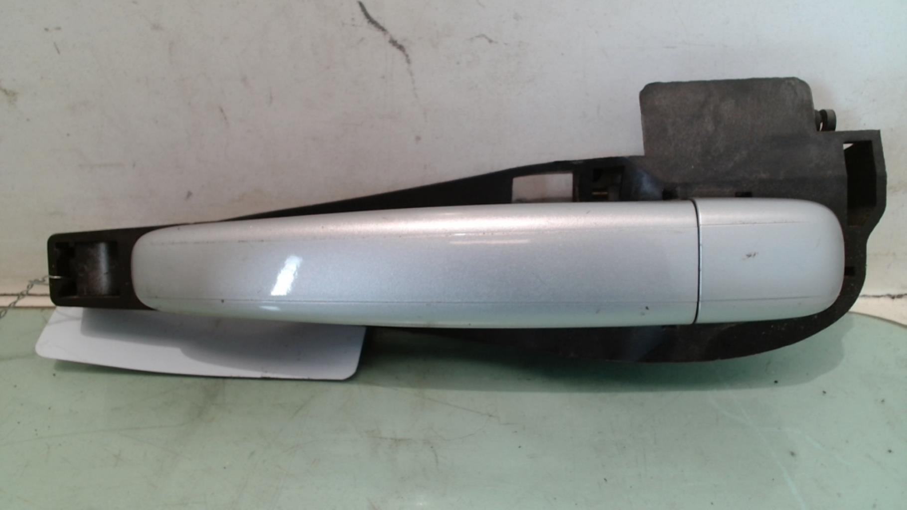Maniglia portiera posteriore sinistra CITROEN C3 1 PHASE 1 Diésel - 1