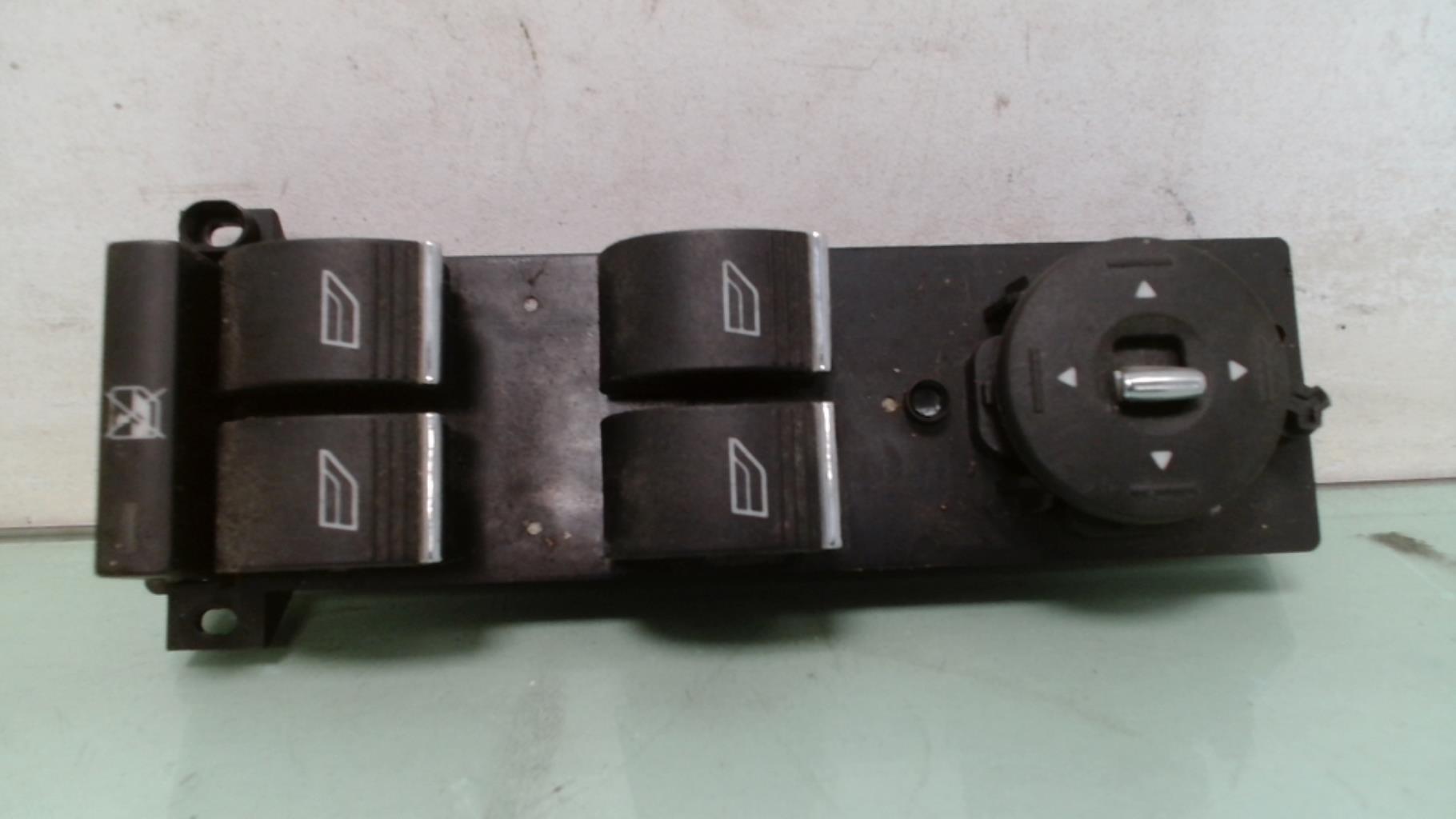 Interruttore alzacristalli FORD FOCUS 2 PHASE 2 BREAK Diésel - 1