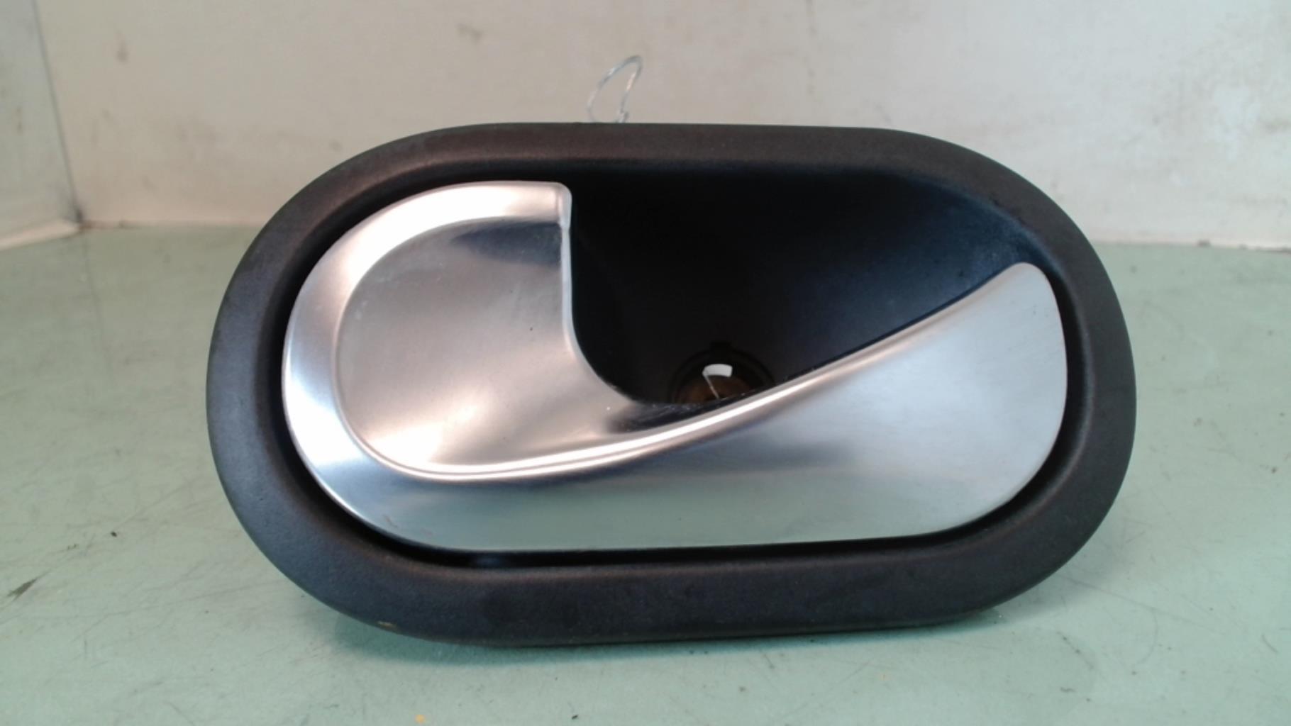 Maniglia interna posteriore sinistra RENAULT TWINGO 3 PHASE 1 Gasolina - 1