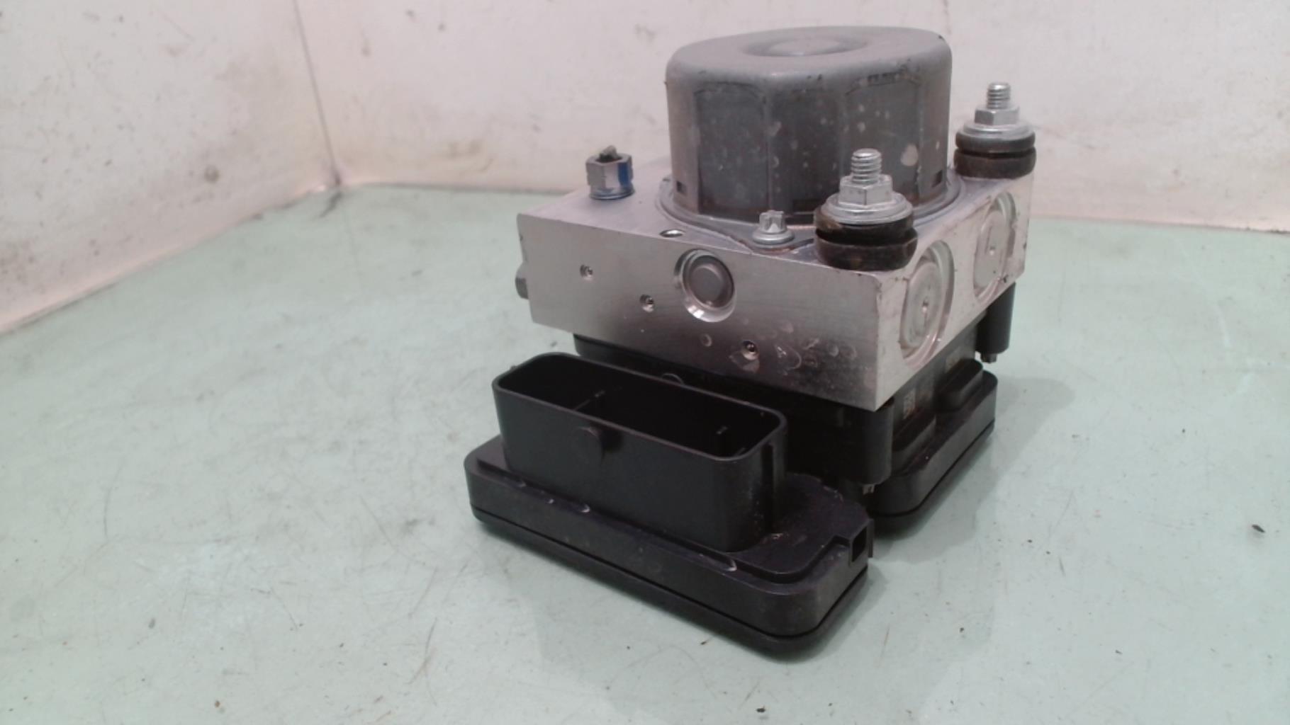 Blocco ABS (antibloccaggio freni) RENAULT CLIO 4 PHASE 1 Diésel - 1