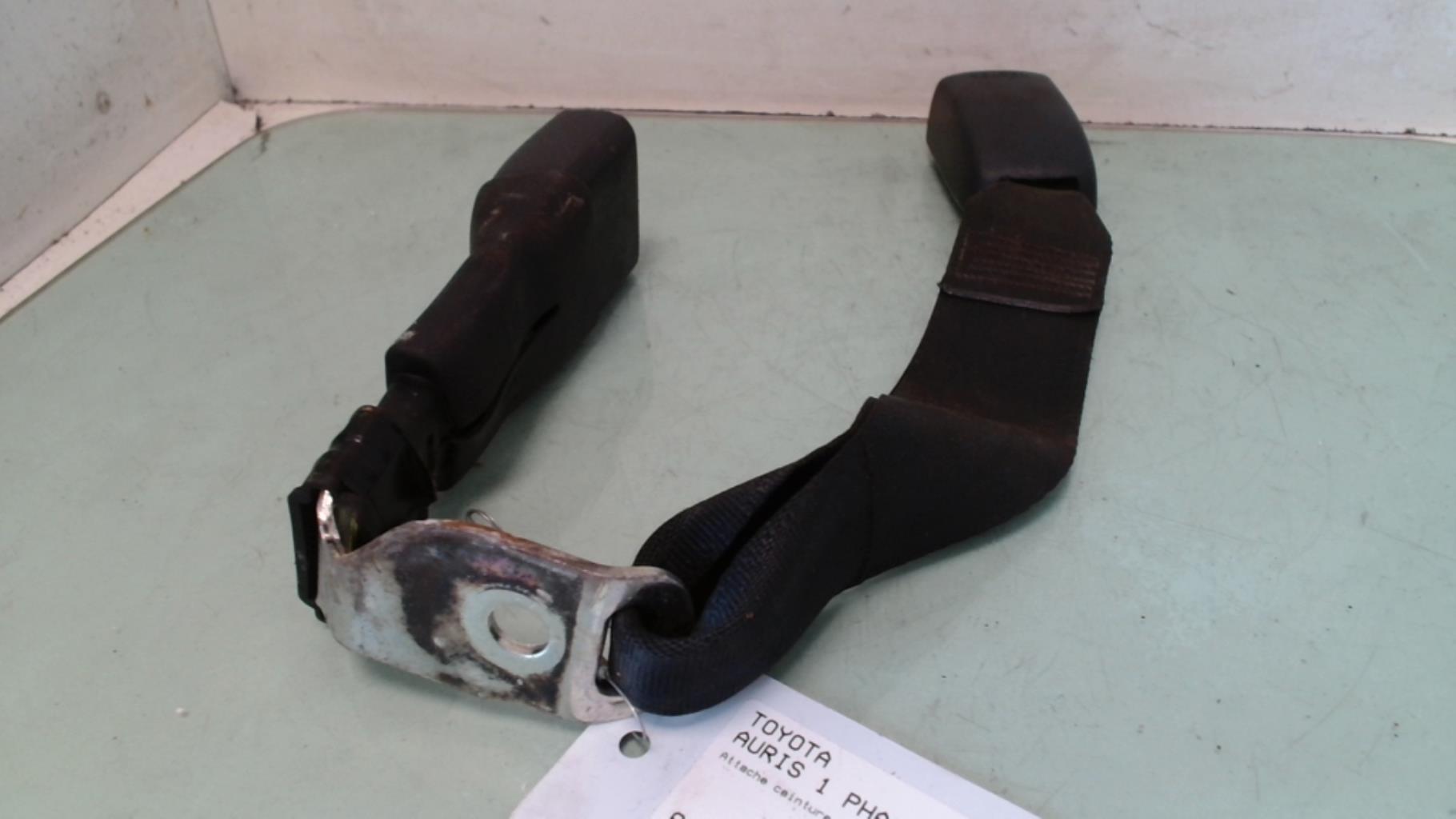 Aggancio cintura sicurezza posteriore sinistro TOYOTA AURIS 1 PHASE 2 Diésel - 1