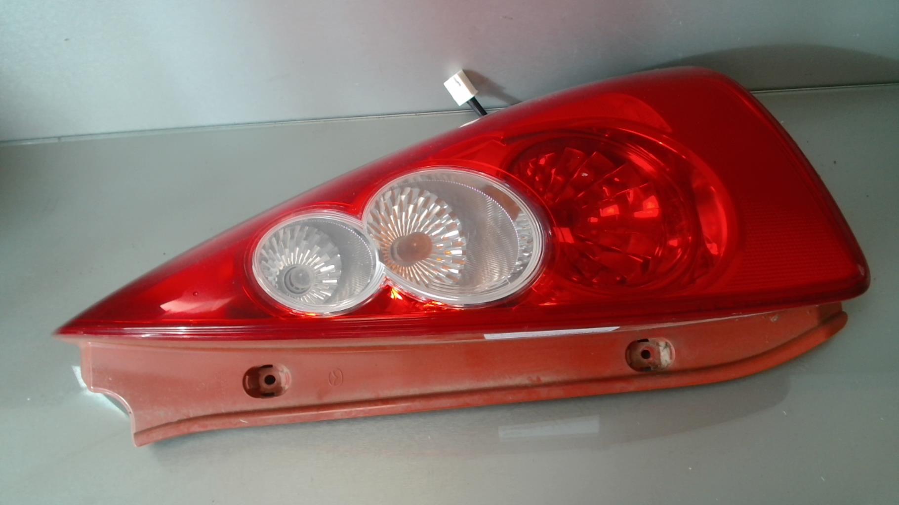 Fanale posteriore principale destro (luci) MAZDA 5 1 PHASE 1 Diésel - 1