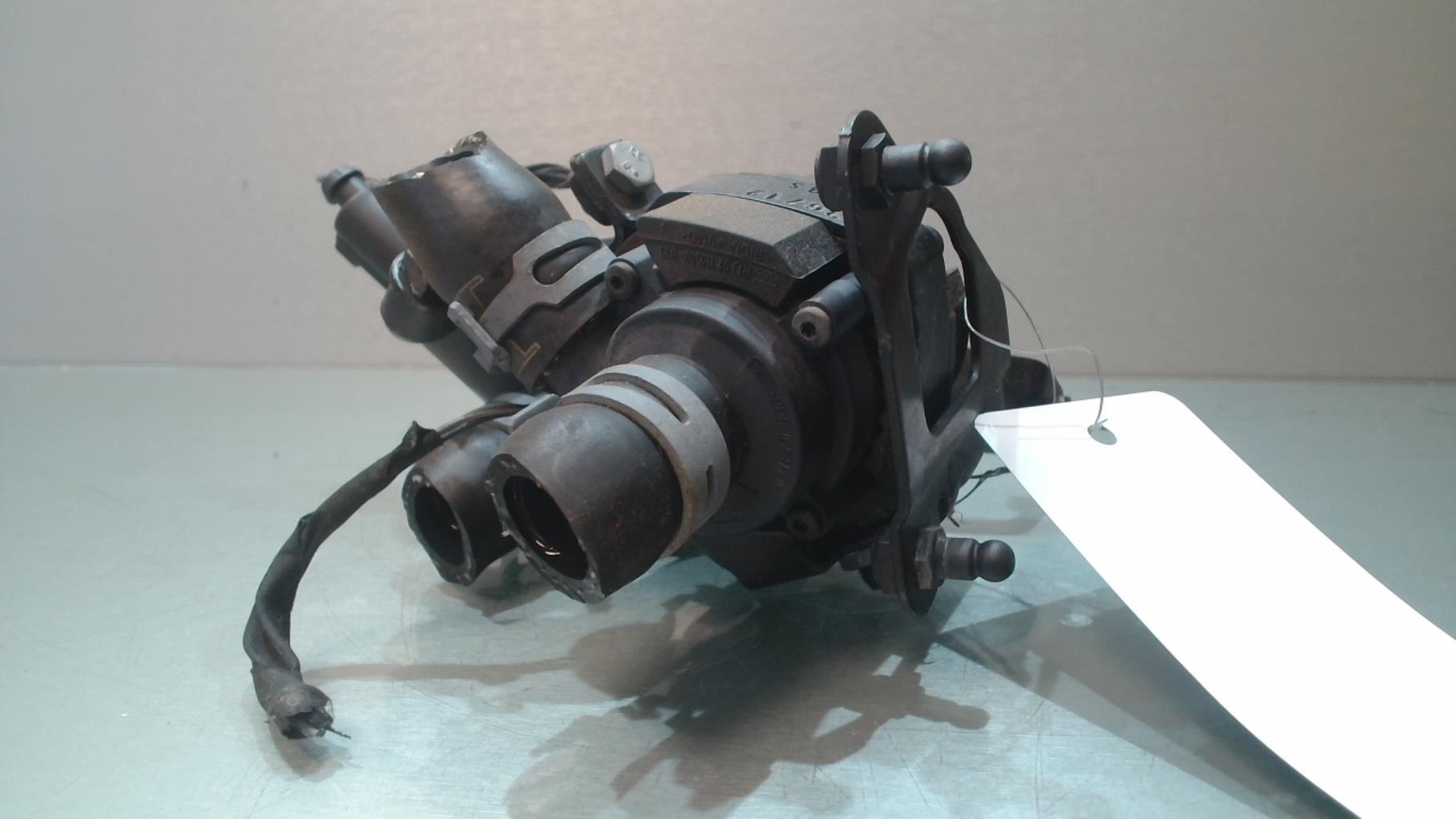 Pompe à eau AUDI A6 4 AVANT PHASE 1 BREAK Diesel - 1