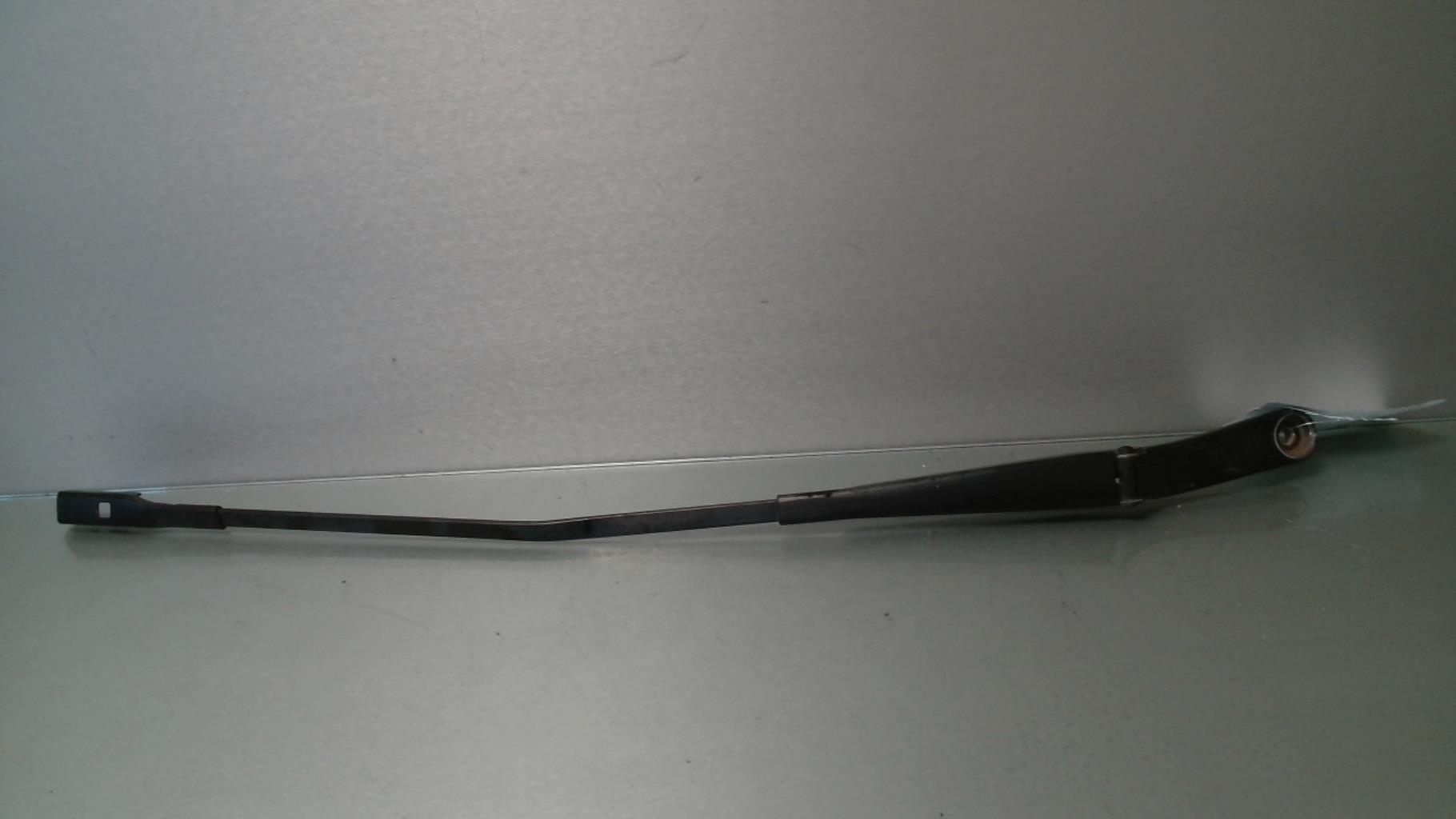 Bras essuie glace avant droit AUDI A6 4 AVANT PHASE 1 BREAK Diesel - 1