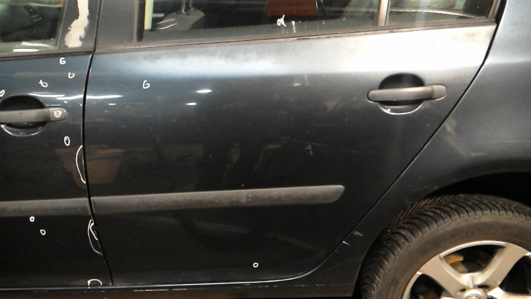 Portiera posteriore sinistra VOLKSWAGEN GOLF 5 Diésel - 1