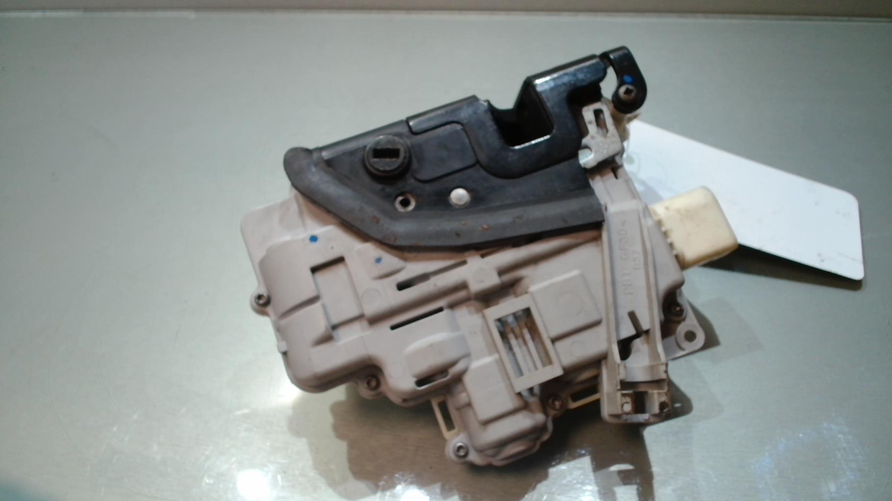 Chiusura centralizzata posteriore destra VOLKSWAGEN PASSAT 6 Diésel - 1