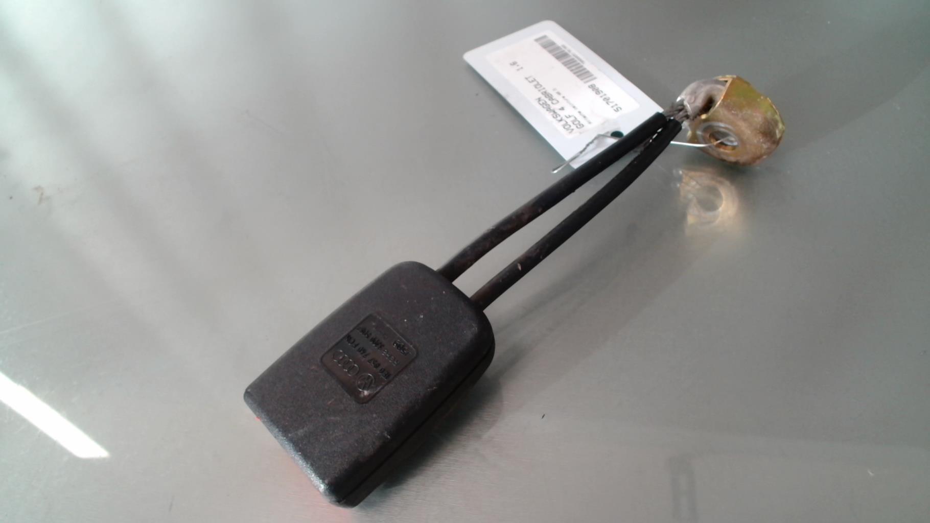 Aggancio cintura sicurezza posteriore destro VOLKSWAGEN GOLF 4 CABRIOLET Gasolina - 1
