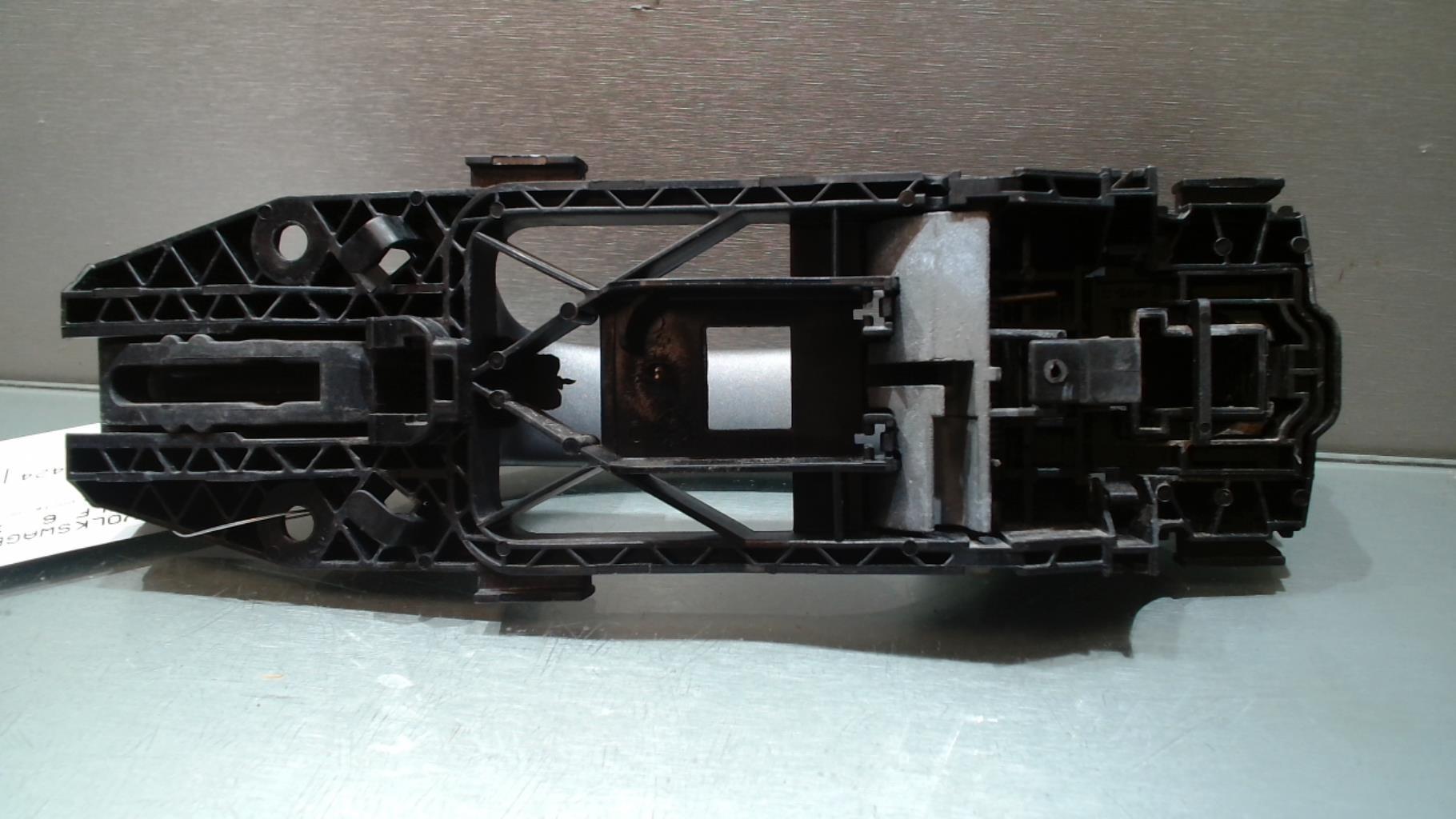 Maniglia portiera posteriore destra VOLKSWAGEN GOLF 6 Gasolina - 1