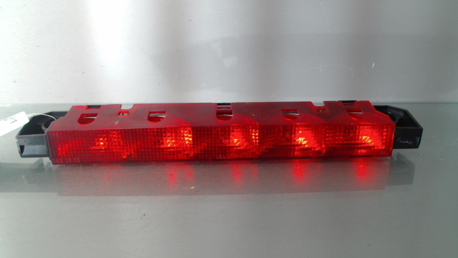 Luce stop centrale PEUGEOT 407 PHASE 1 Diésel - 1