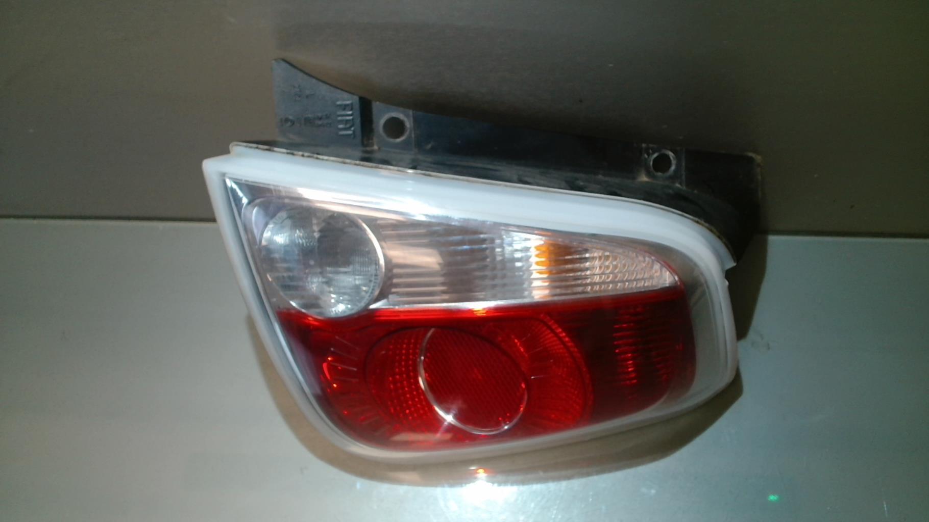 Fanale posteriore principale destro (luci) FIAT 500 2 PHASE 1 Gasolina - 1