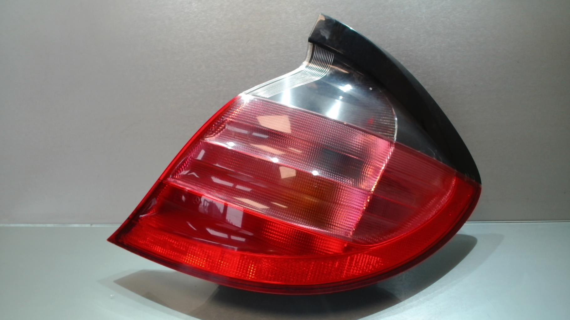 Fanale posteriore principale destro (luci) MERCEDES CLASSE C 203 COUPE SPORT PHASE 1 Gasolina - 1