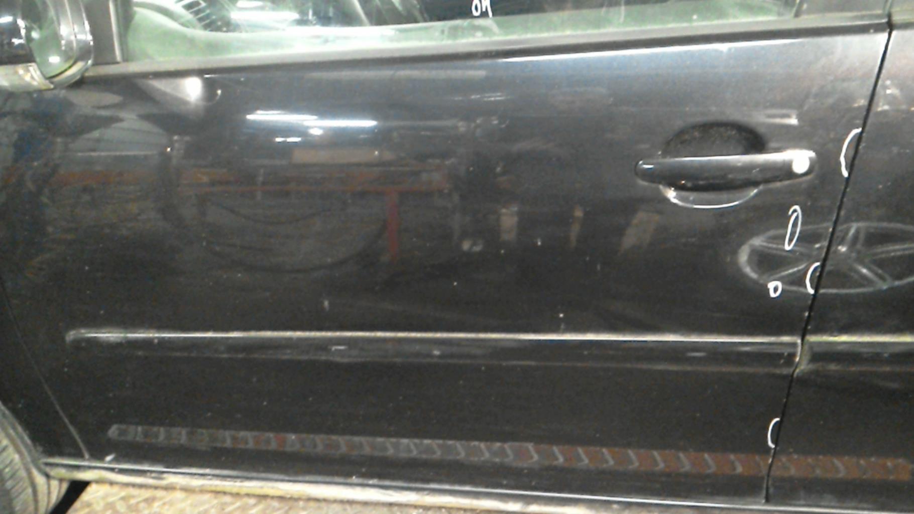 Portiera anteriore sinistra VOLKSWAGEN GOLF 5 Diésel - 1