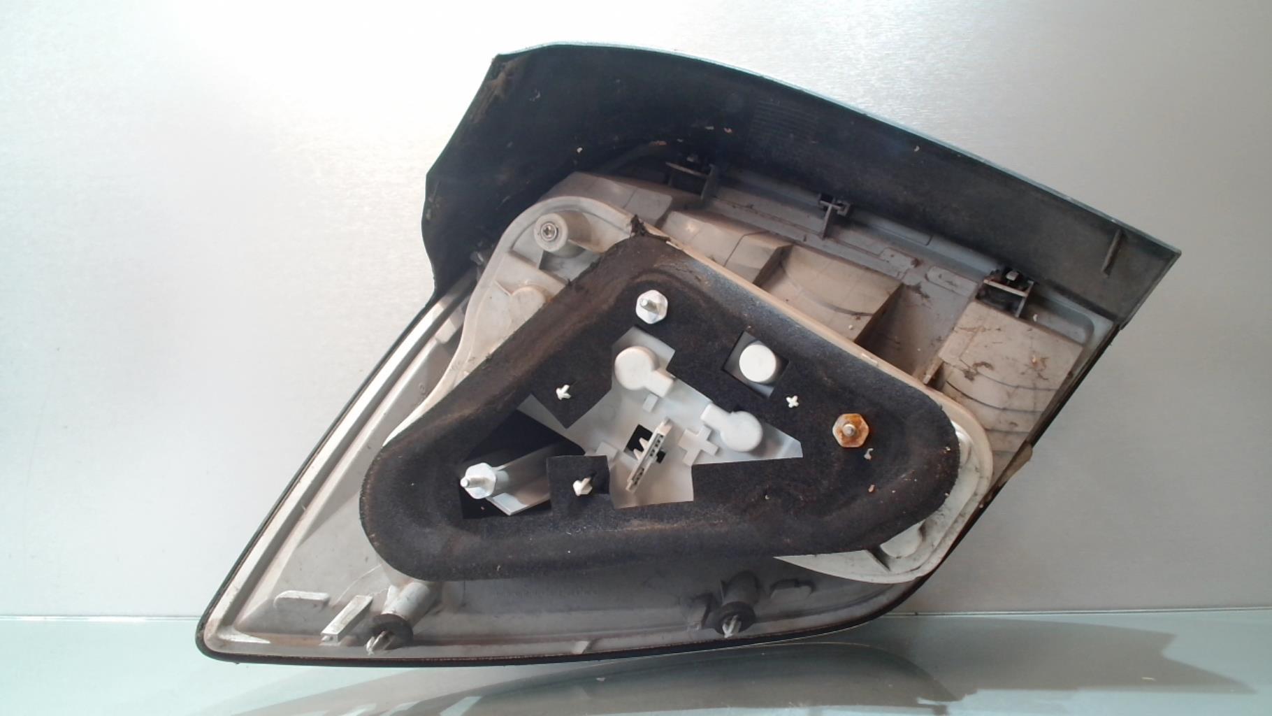 Fanale posteriore principale destro (luci) OPEL ASTRA H PHASE 1 BREAK Diésel - 1