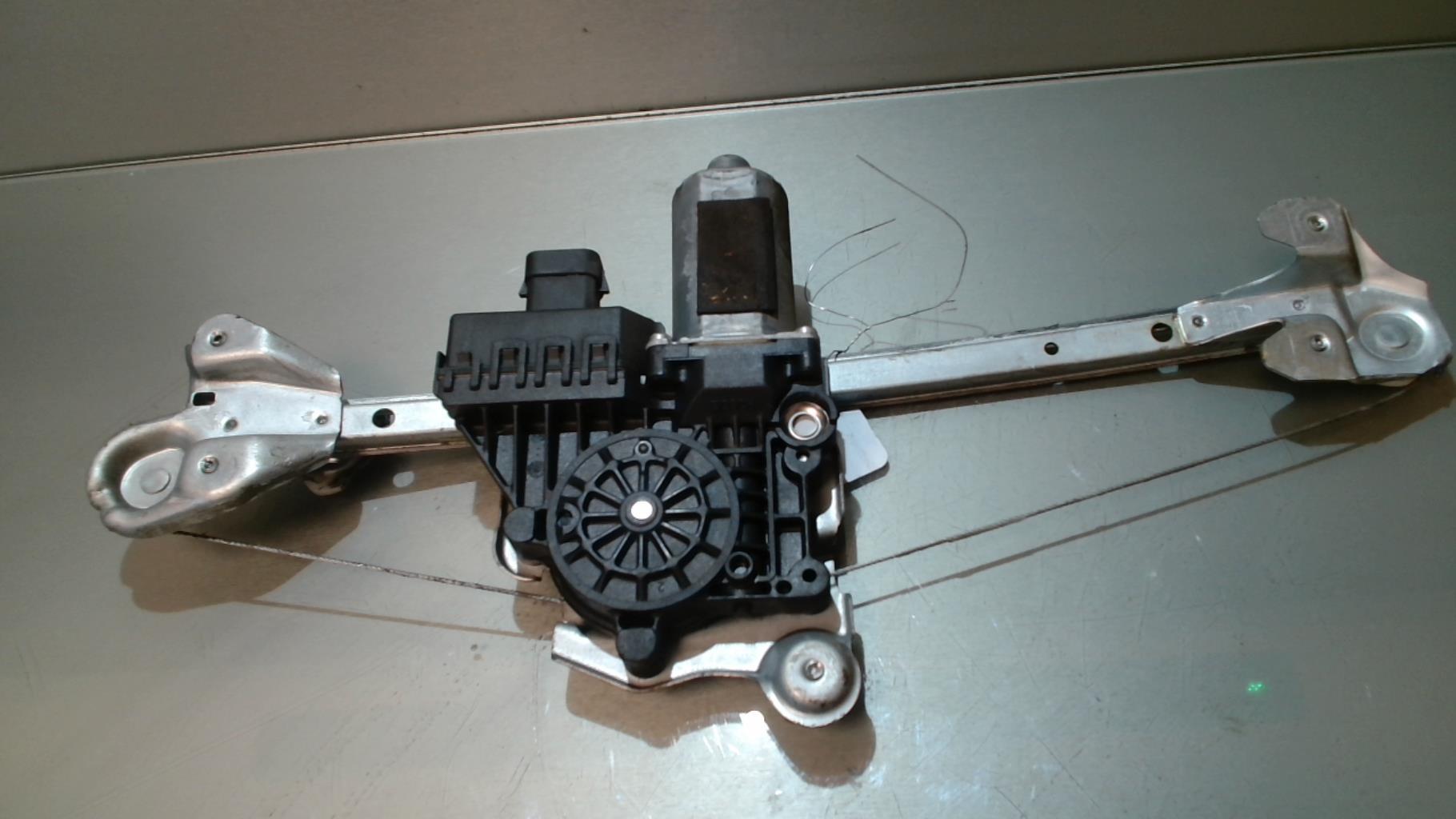 Alzacristalli elettrico posteriore sinistro OPEL ASTRA H PHASE 1 BREAK Diésel - 1