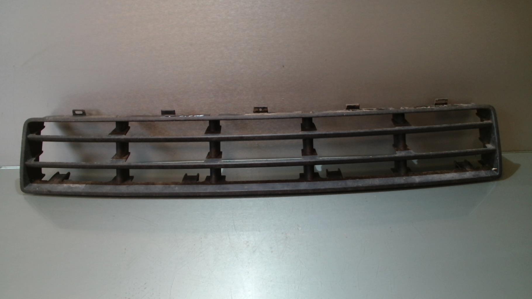 Grille de pare choc VOLKSWAGEN GOLF 4 Diesel - 1