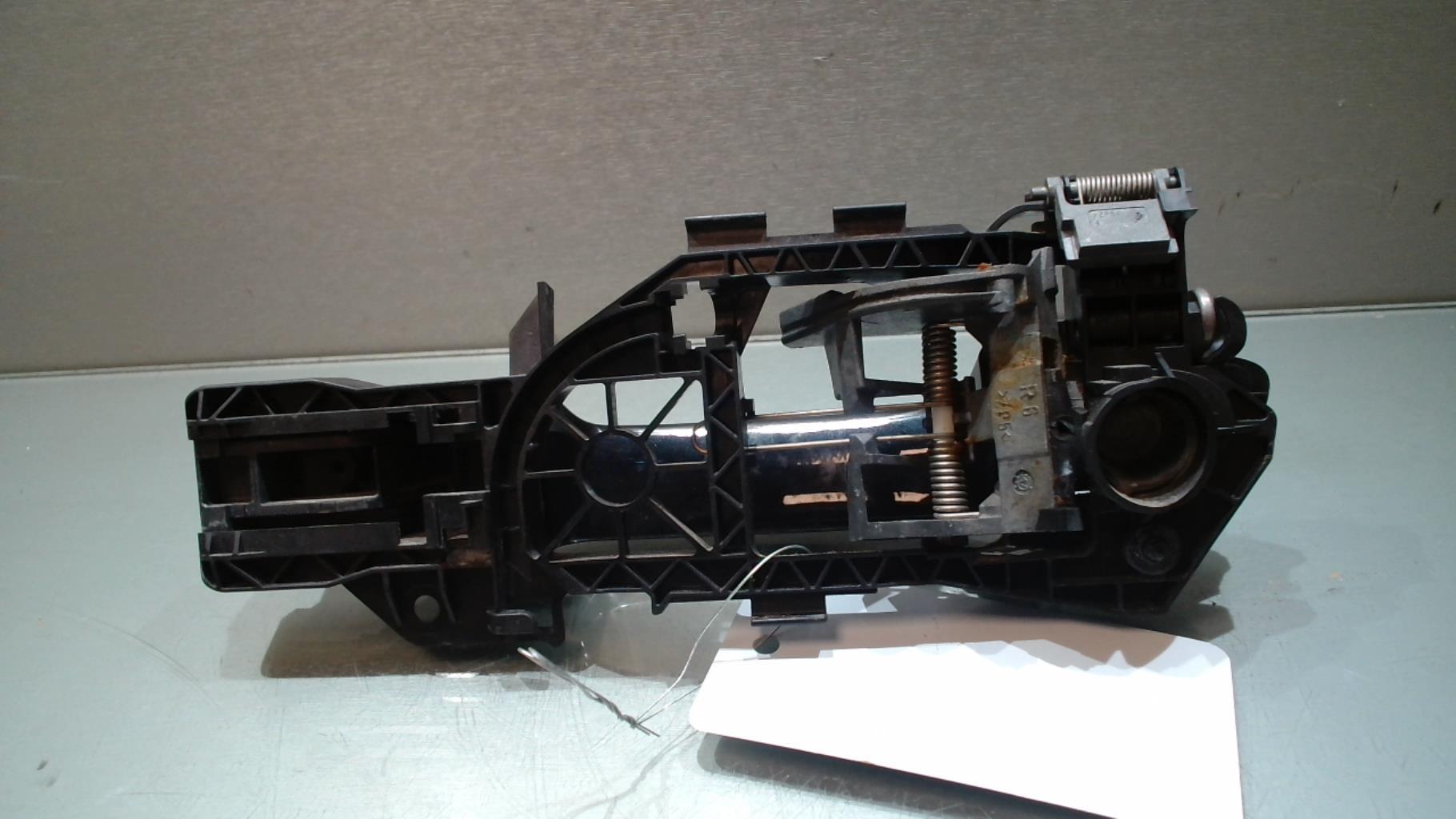 Maniglia portiera posteriore destra VOLKSWAGEN PASSAT 6 BREAK Diésel - 1