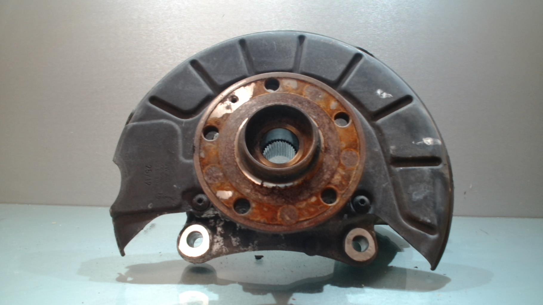 Mozzo anteriore destro VOLKSWAGEN PASSAT 6 BREAK Diésel - 1