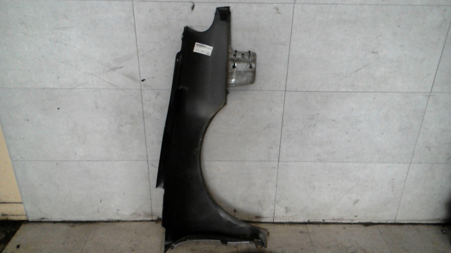 Parafango anteriore sinistro RENAULT LAGUNA 1 PHASE 1 Gasolina - 1