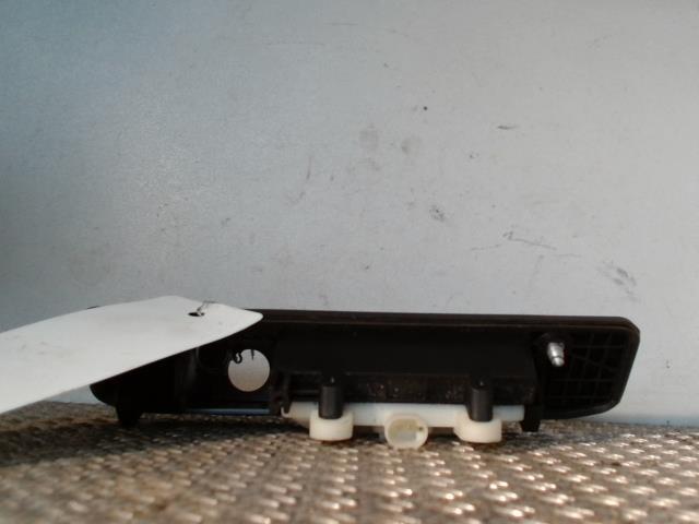 Pulsante del bagagliaio MERCEDES CLASSE A 176 PHASE 1 Diésel - 1