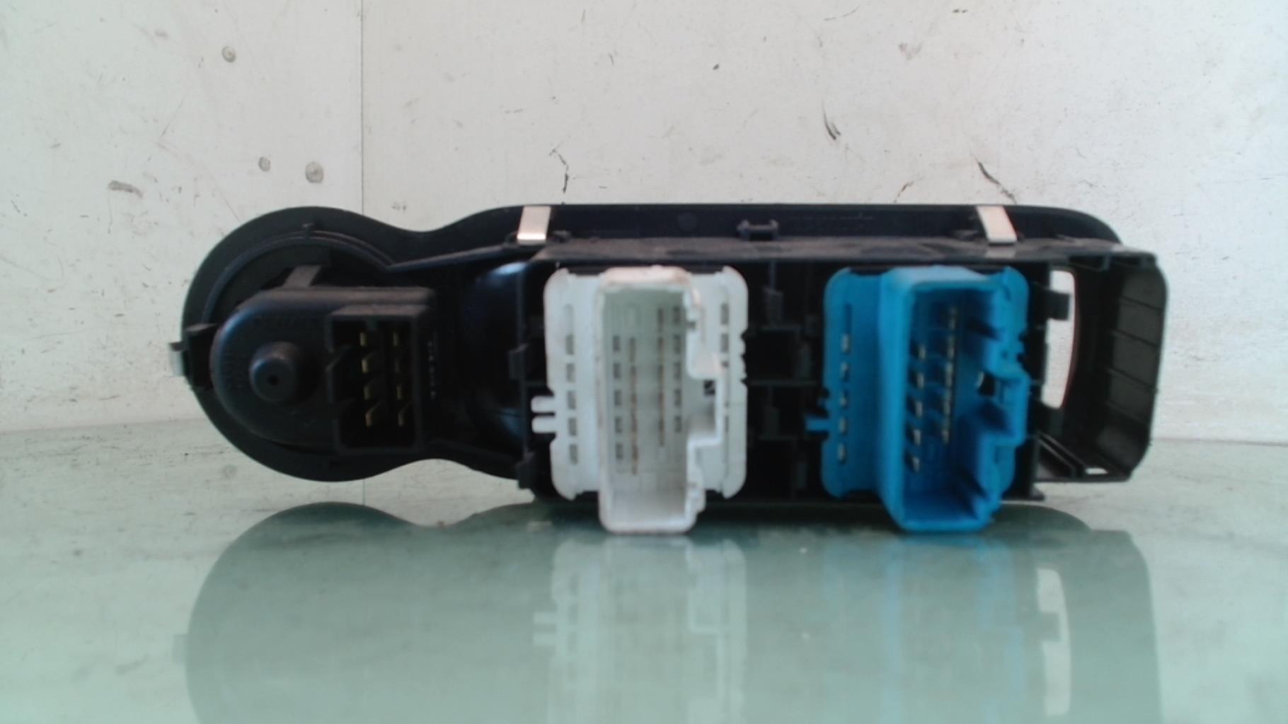 Interruttore lavacristalli anteriore sinistro RENAULT MODUS PHASE 1 Diésel - 1