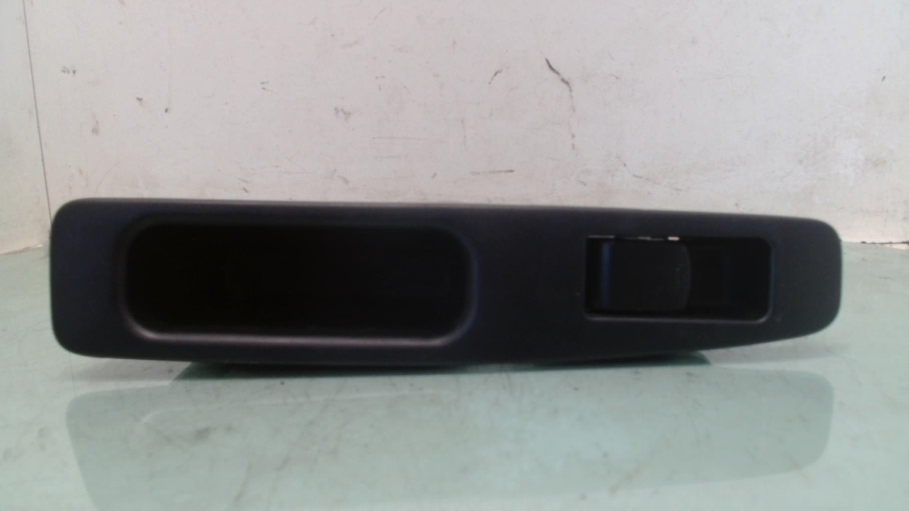 Interruttore lavacristalli posteriore sinistro NISSAN QASHQAI 1 PHASE 2 Diésel - 1