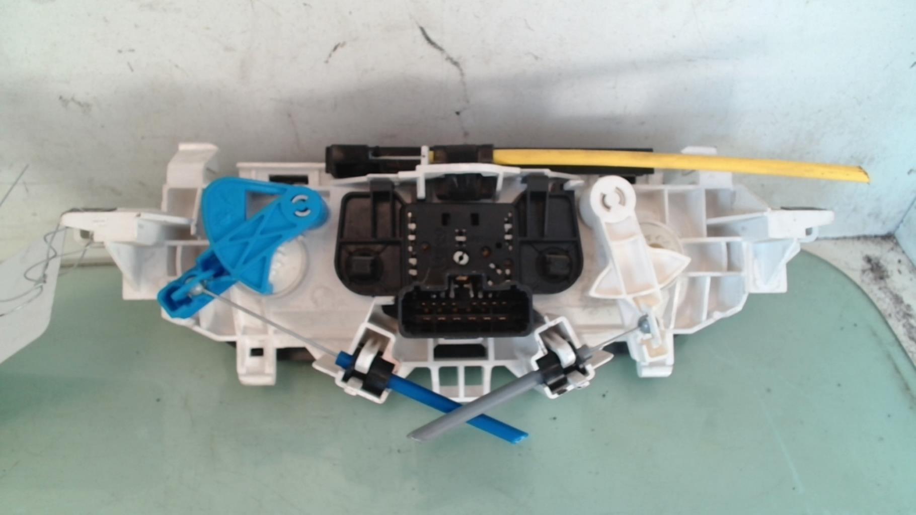 Commande chauffage RENAULT TWINGO 2 PHASE 1 Essence - 1