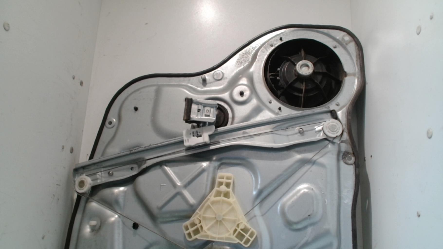 Alzacristalli elettrico anteriore destro KIA CEE-D 1 SPORT WAGON PHASE 1 BREAK Gasolina - 1