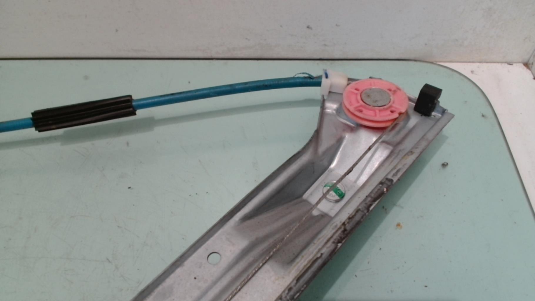 Alzacristalli manuale posteriore destro FIAT BRAVO 2 Diésel - 1
