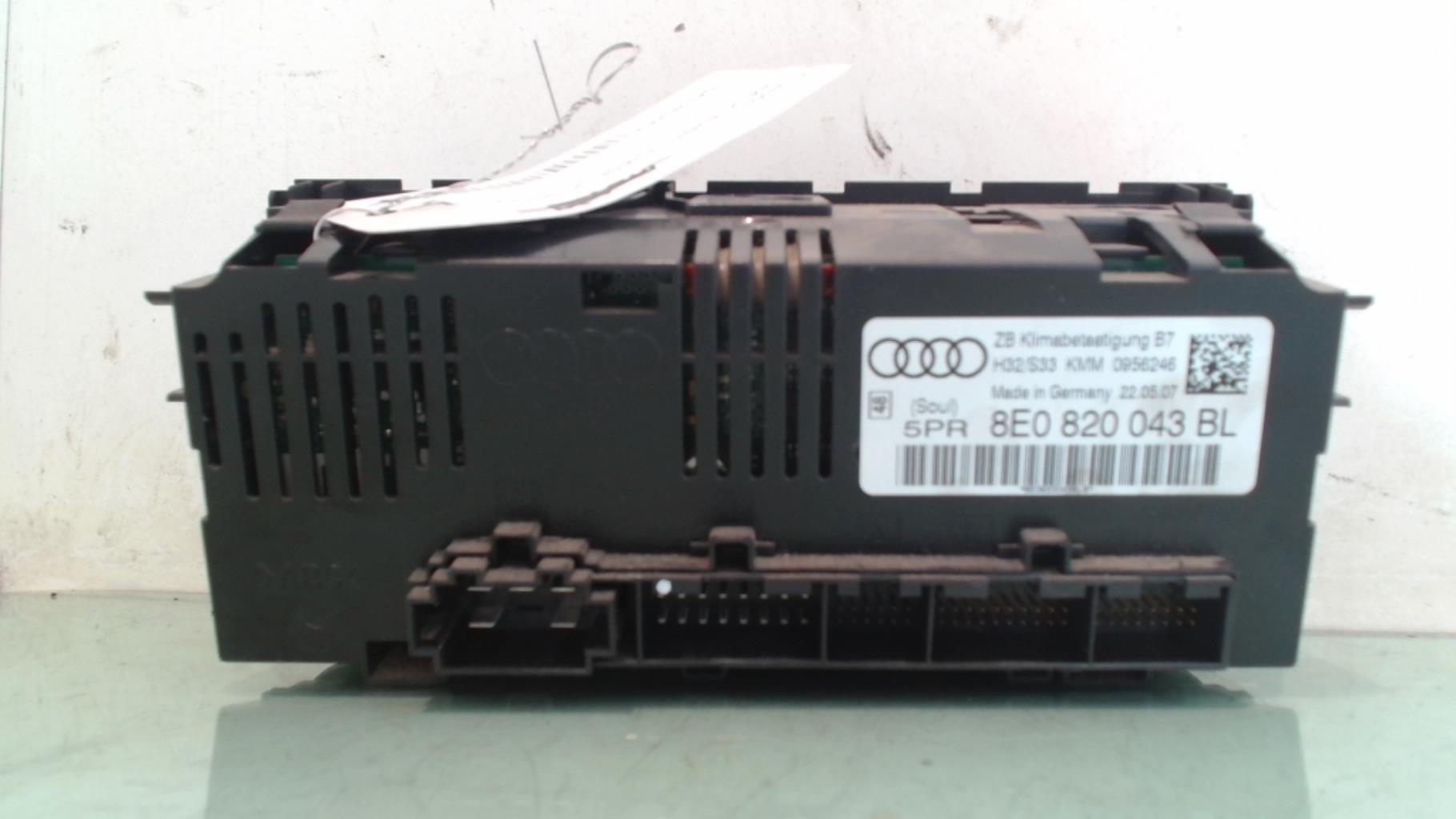 Commande chauffage AUDI A4 2 AVANT PHASE 2 BREAK  - 1