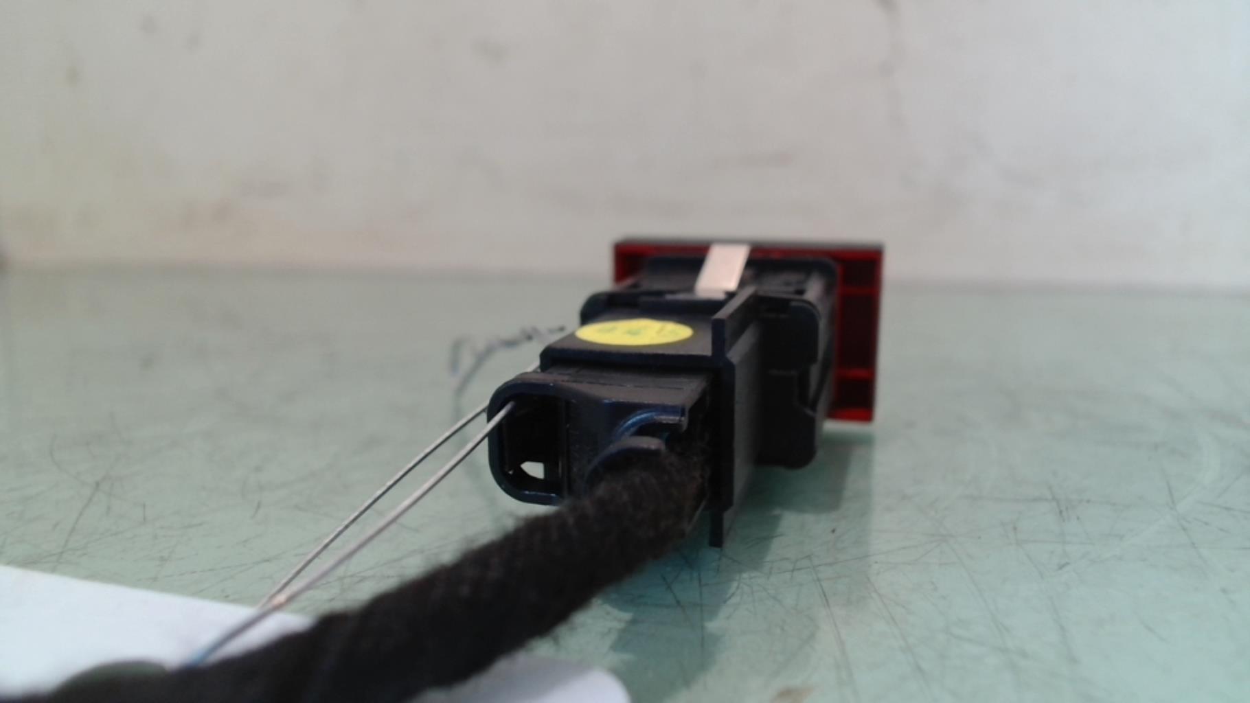 Bouton de warning VOLKSWAGEN POLO 5 PHASE 1 Diesel - 1