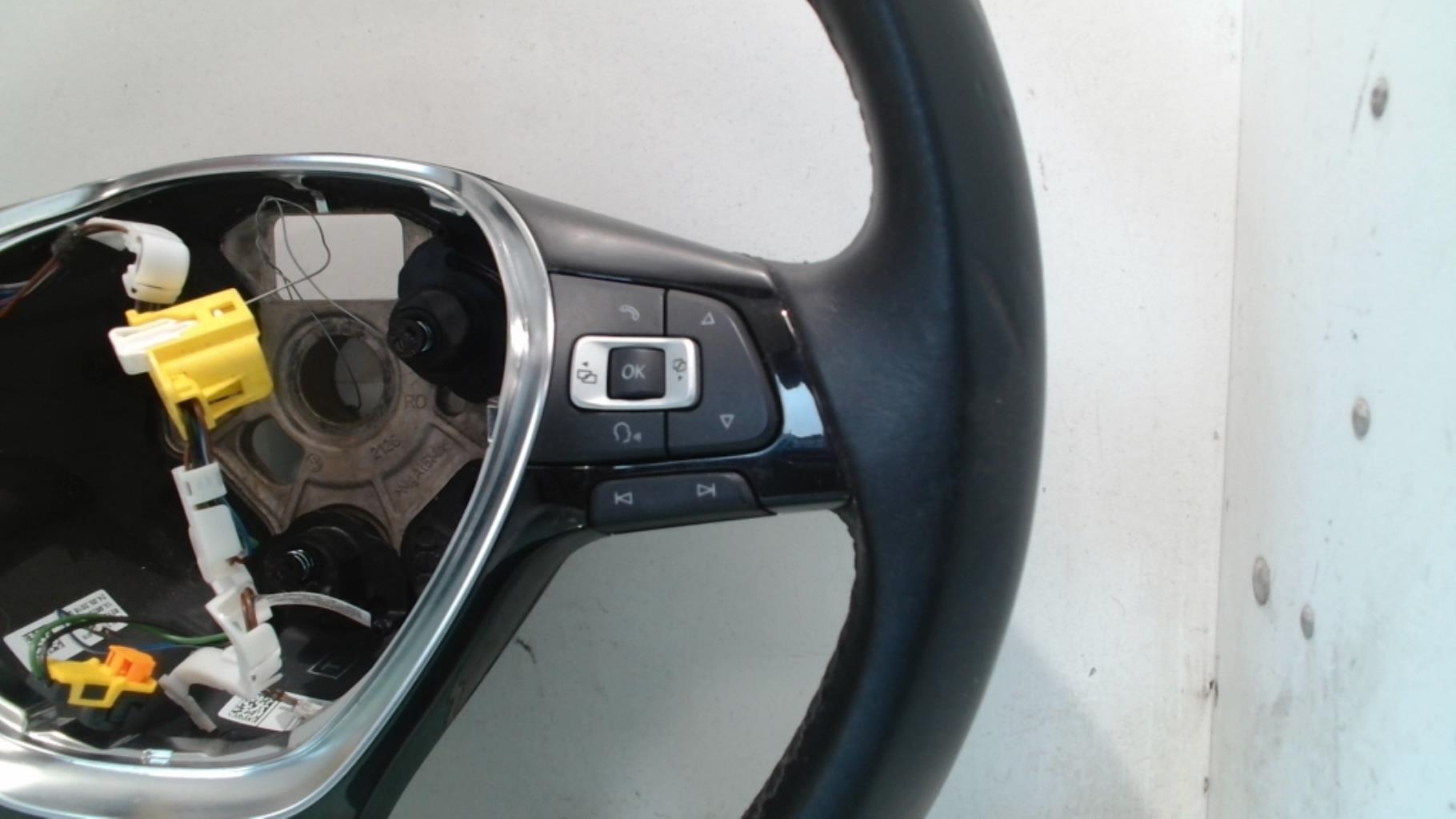 Volant VOLKSWAGEN POLO 5 PHASE 2 Essence - 1