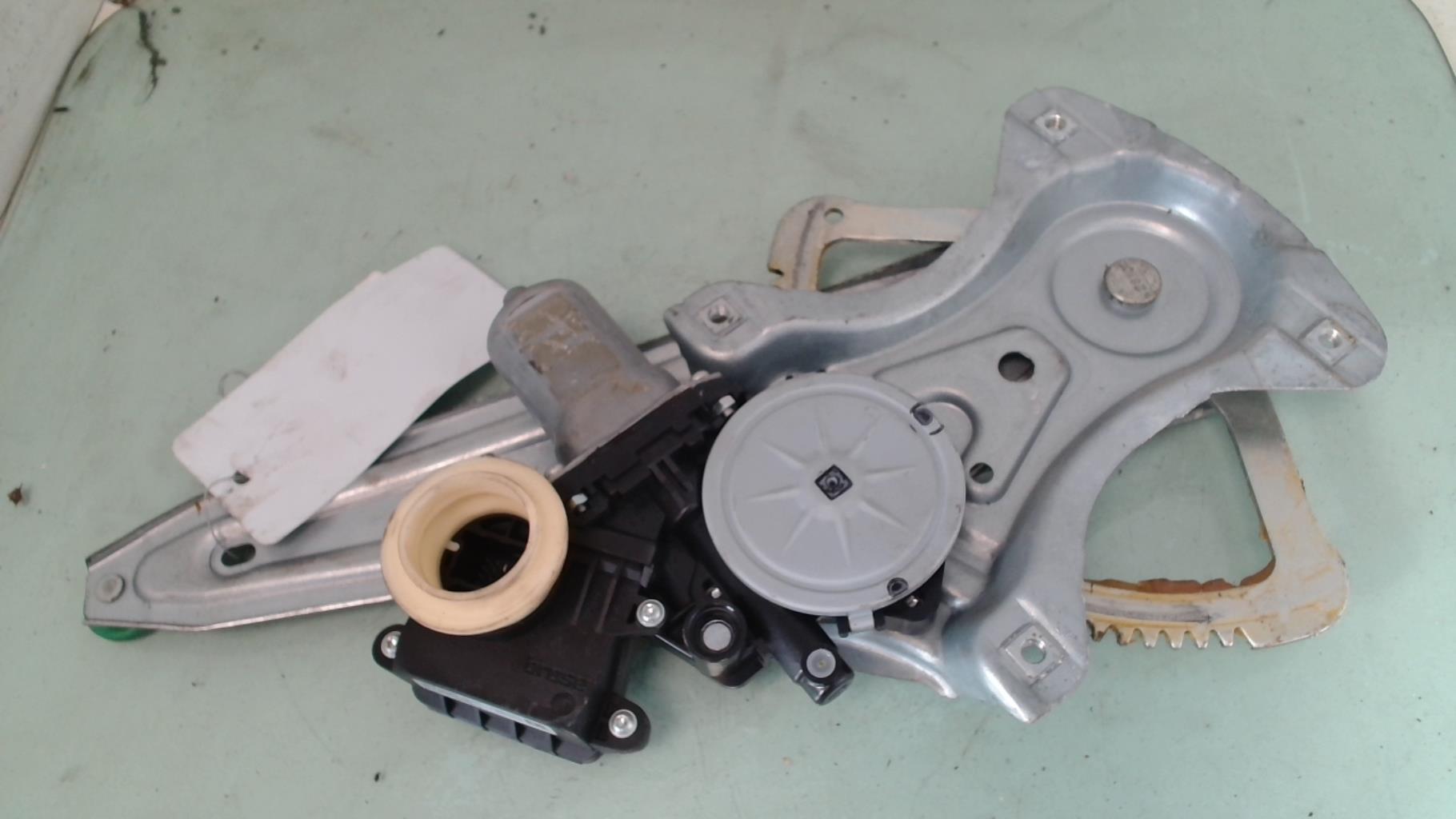 Alzacristalli elettrico posteriore sinistro TOYOTA AURIS 1 PHASE 2 Diésel - 1
