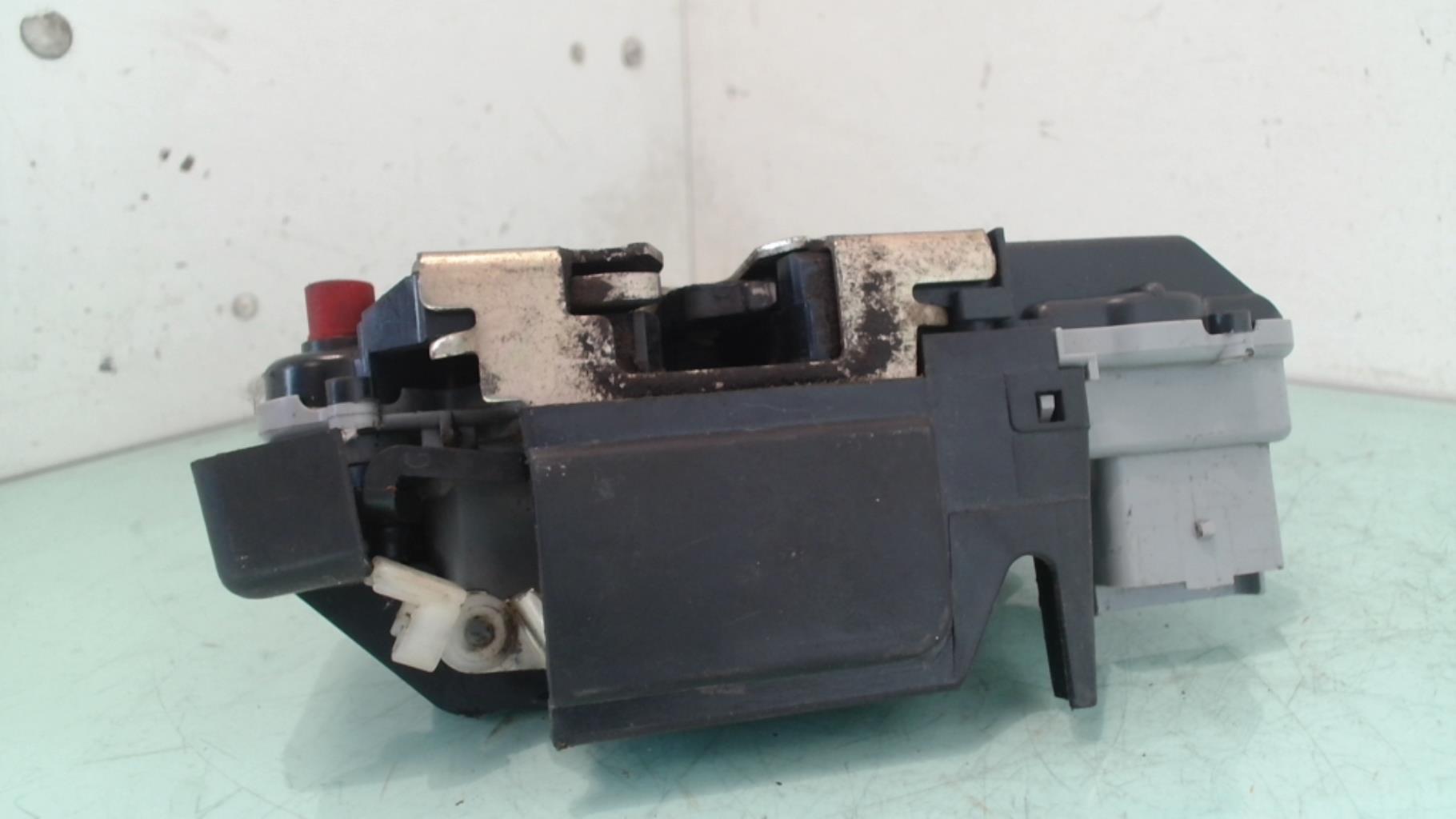 Chiusura centralizzata posteriore sinistra CITROEN C5 1 PHASE 1 Gasolina - 1