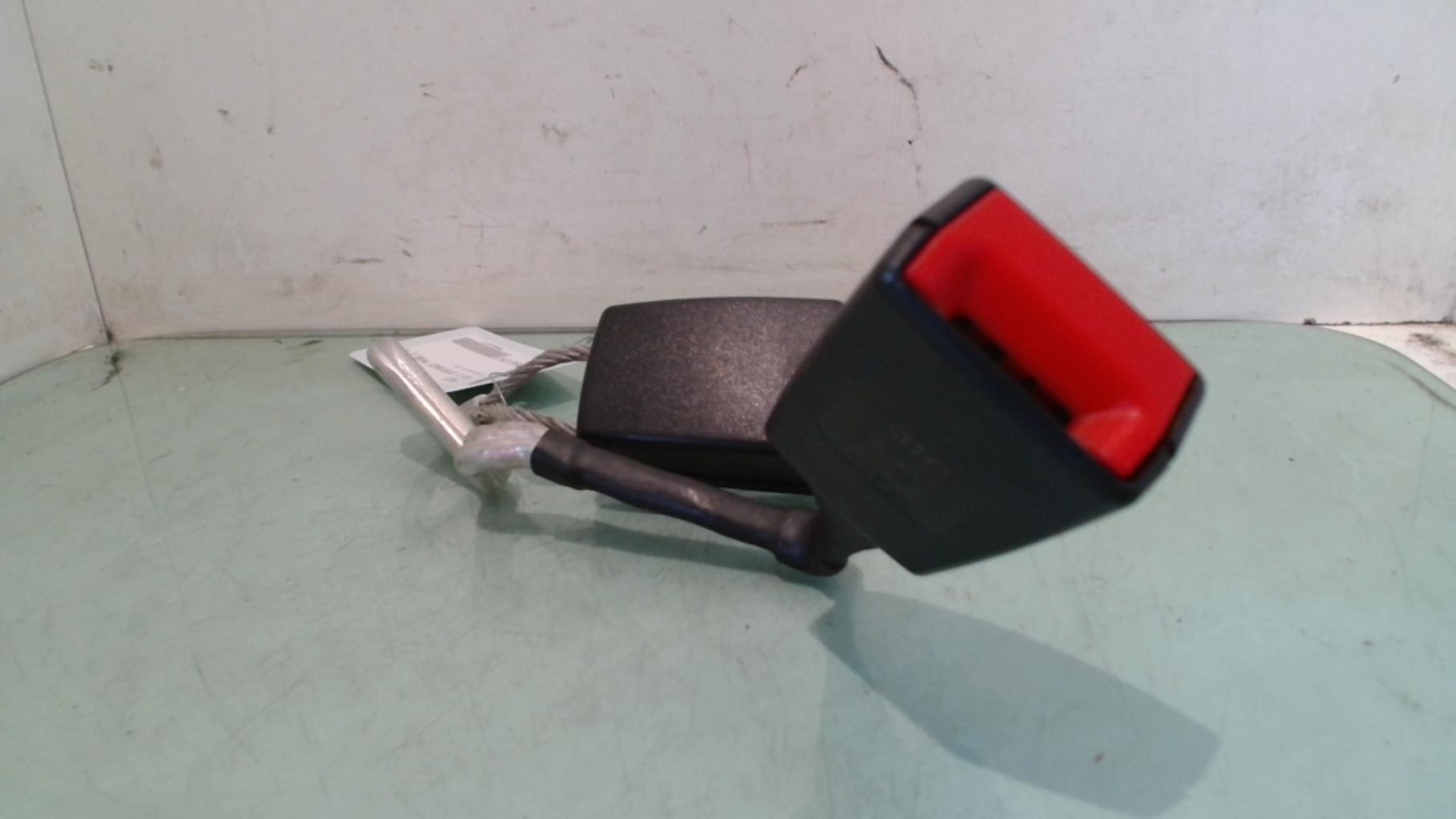 Aggancio cintura sicurezza posteriore sinistro AUDI A3 2 SPORTBACK PHASE 2 Diésel - 1