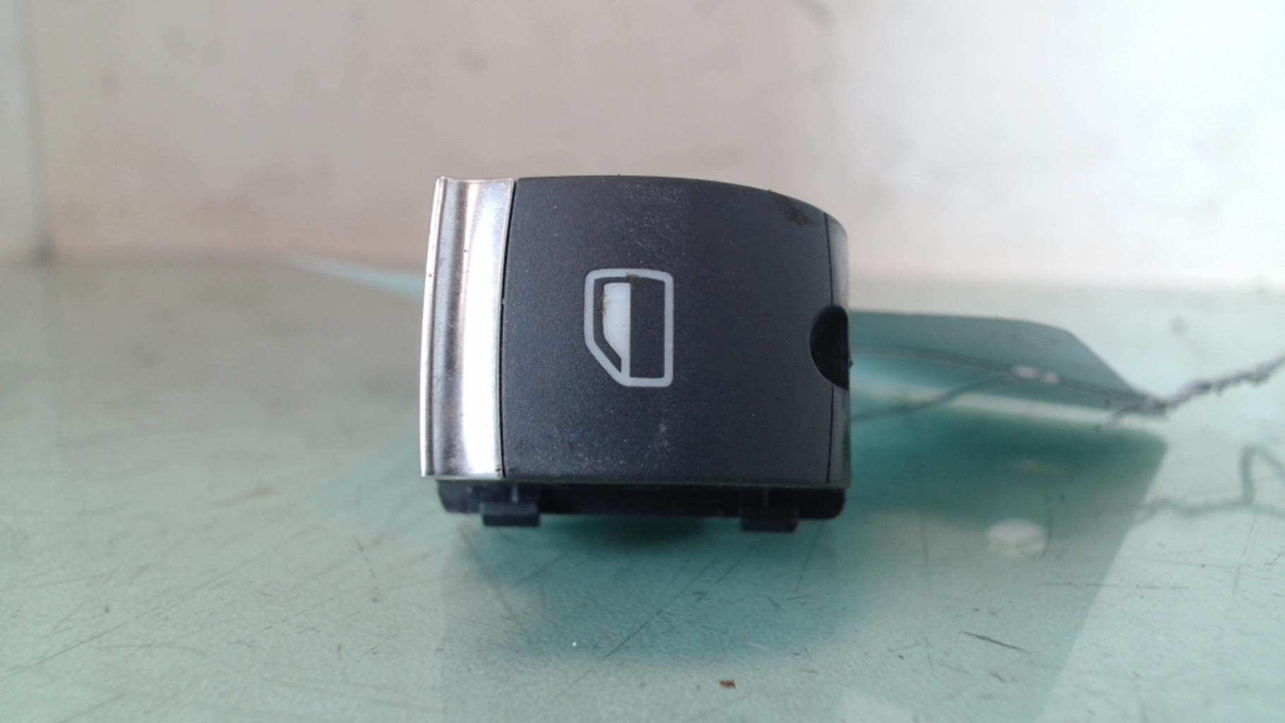 Interruttore lavacristalli posteriore destro AUDI A3 2 SPORTBACK PHASE 2 Diésel - 1