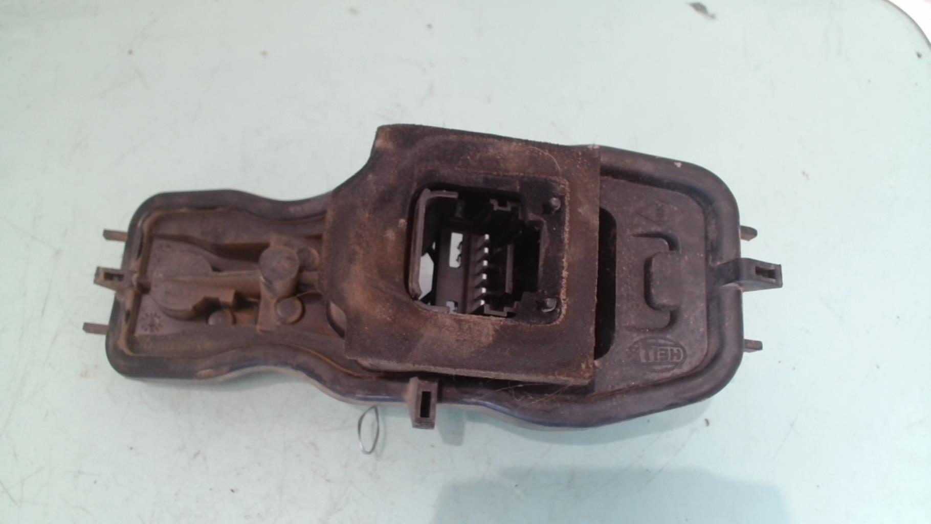Platine feu arriere droit RENAULT SCENIC 2 PHASE 2 Essence - 1