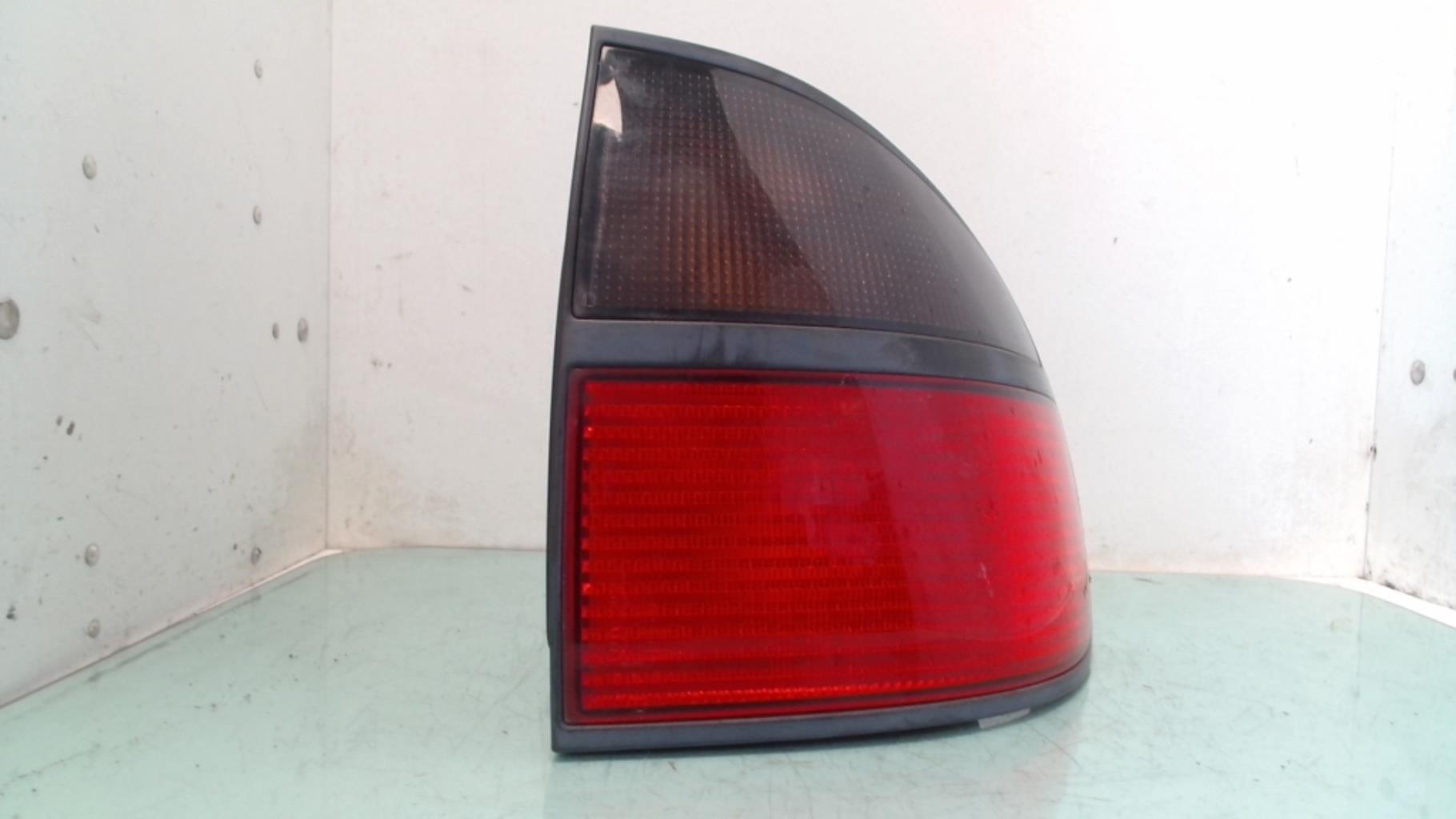 Fanale posteriore principale destro (luci) RENAULT LAGUNA 1 PHASE 1 Gasolina - 1