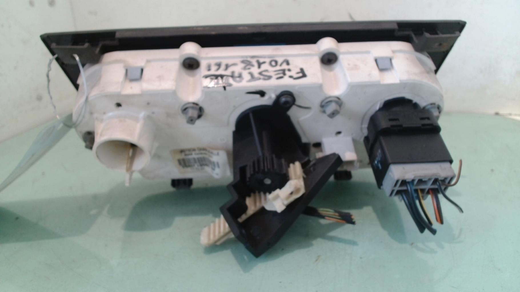 Commande chauffage FORD FIESTA 5 PHASE 1 Diesel - 1